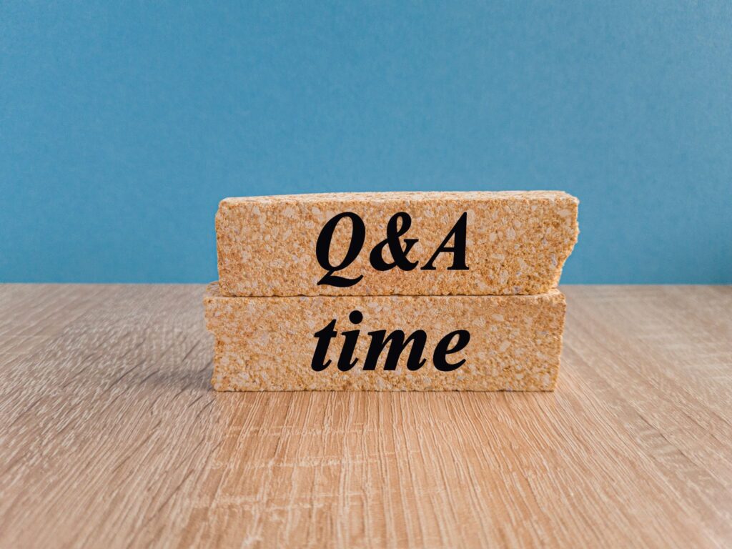 Q&ATIMEと書かれたブロック